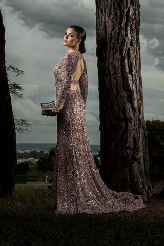 Akşam Elbiselerinde Kullanılan Detaylar ve Modası