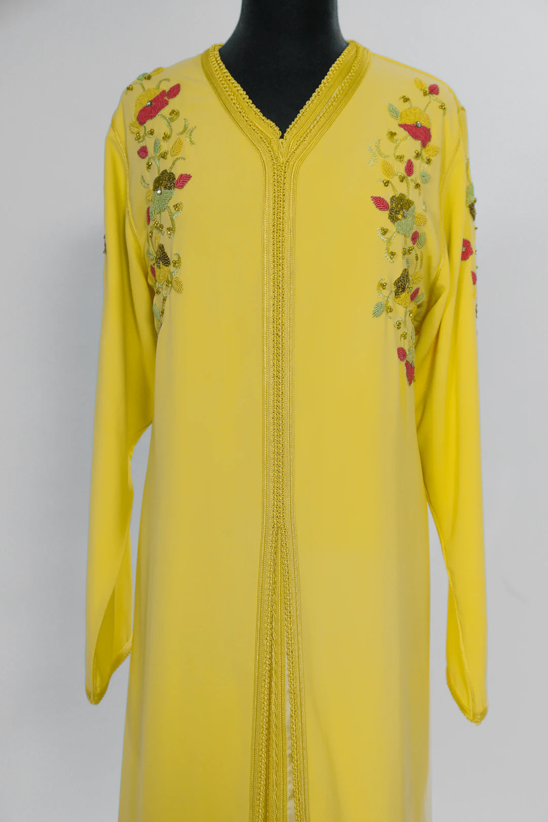 Ünlü Elbise Tasarımcıları Moda Dünyasını Saran İsimler