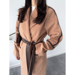 WOOL COAT CAMEL WITH LEATHER BAND DETAILED