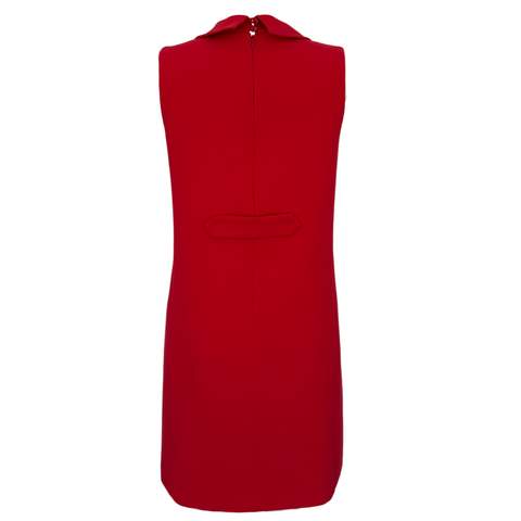 YAKASI BROŞ DETAYLI ELBİSE KIRMIZI