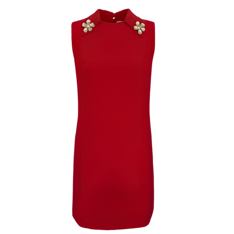 YAKASI BROŞ DETAYLI ELBİSE KIRMIZI