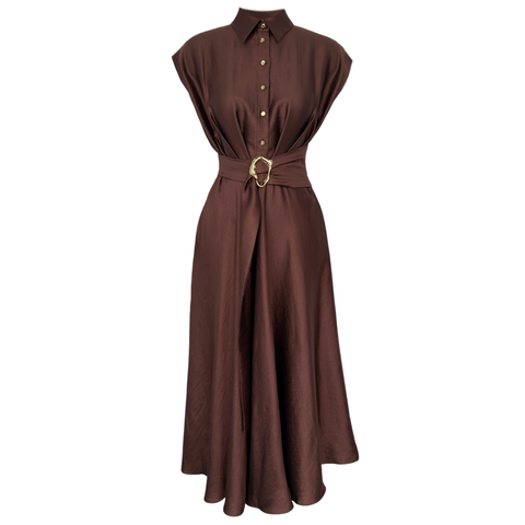 BELİ AKSESUAR DETAY GOLD DÜĞMELİ MAKSİ BOY ELBİSE KAHVE