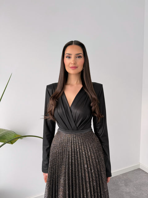 KRUVAZE MODEL PARLAK BODYSUIT SİYAH