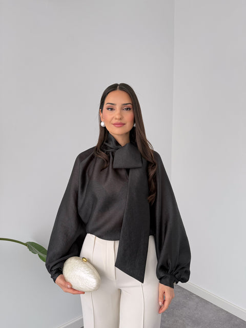 BOYUNDAN BAĞLAMALI BALON KOL OVERSİZE BLUZ SİYAH