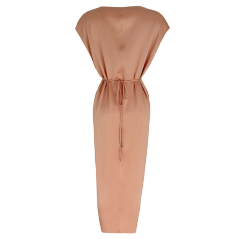 V YAKA ÖNDEN YIRTMAÇ DETAY SATEN ELBİSE SOMON